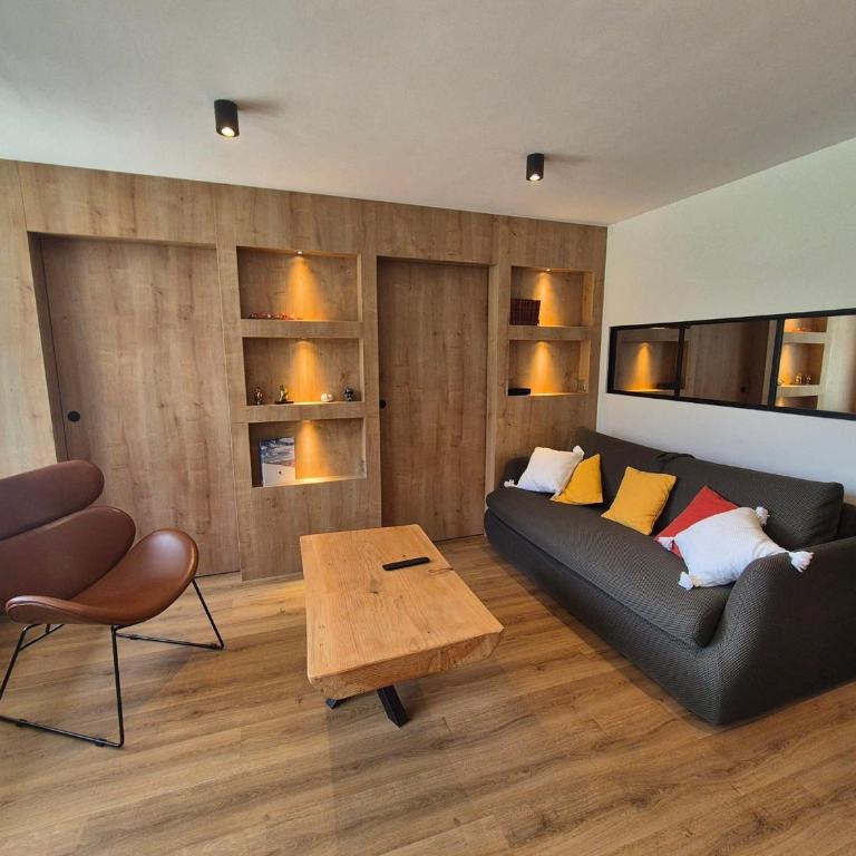 Appartement rénové à Tignes · Balcon · Wifi inclus - FR-1-502-601 - Apartment - 4