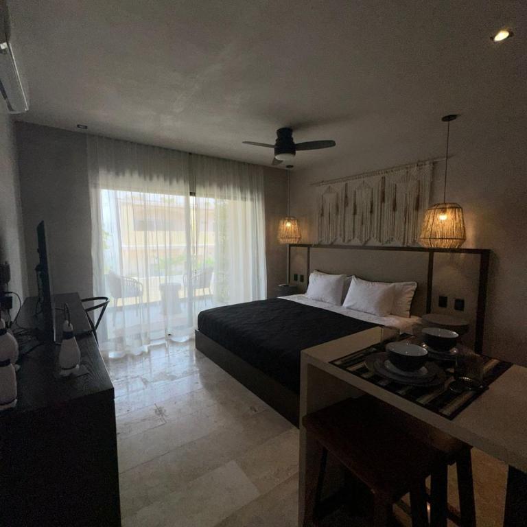 Studio with balcony in the downtown, WiFi 150MB, laundry and parking free - Apartamento de 1 dormitorio - 9
