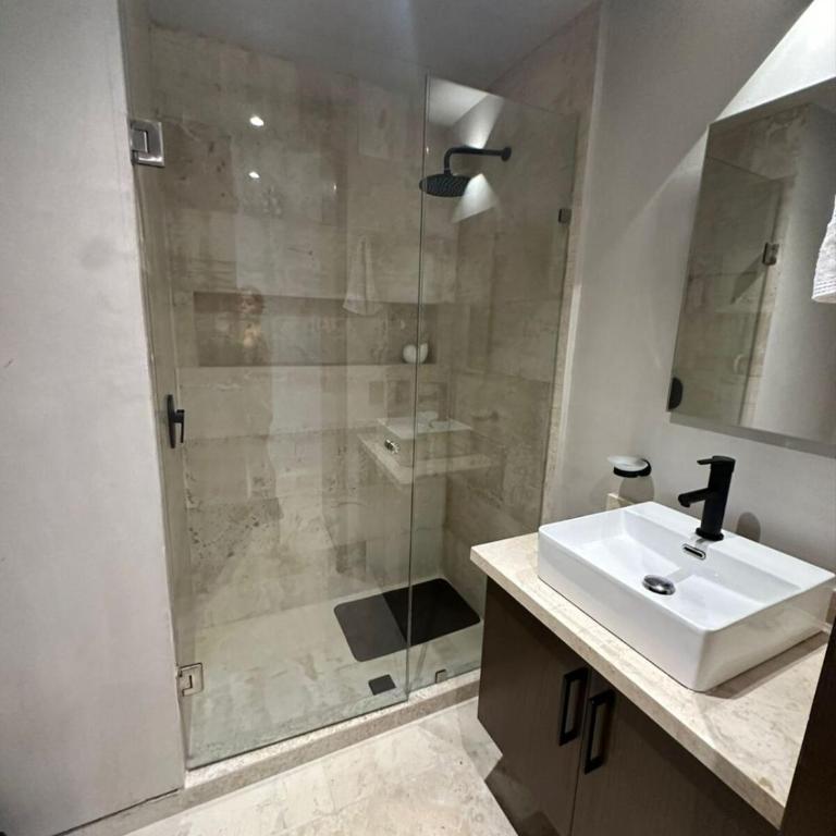 Studio with balcony in the downtown, WiFi 150MB, laundry and parking free - Apartamento de 1 dormitorio - 18