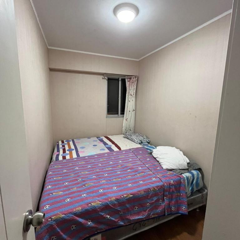 Habitación con cama matrimonial en dpto tipo roomie - Double Room - 2