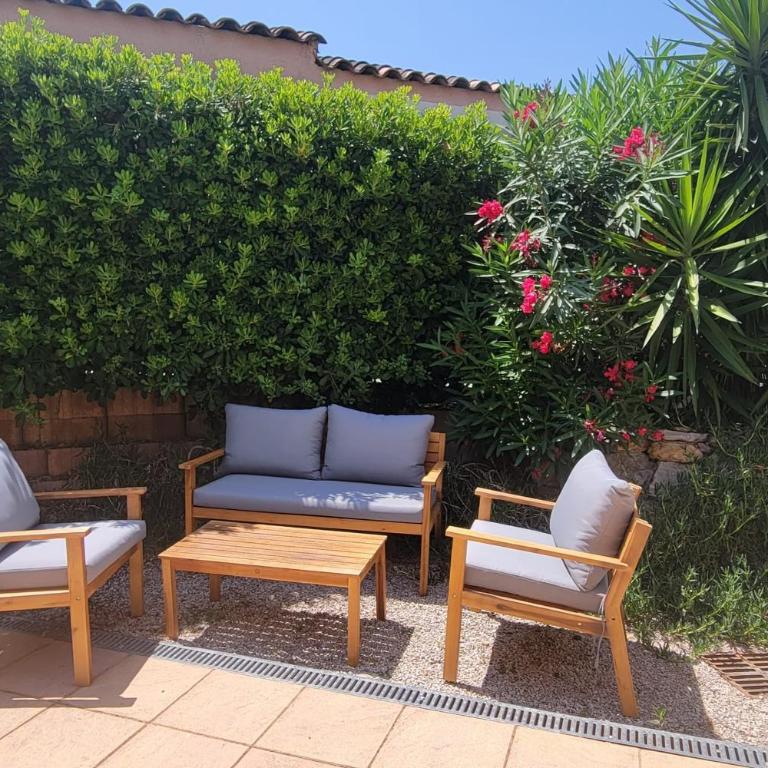 House for 4 with green yard - Casa - 17