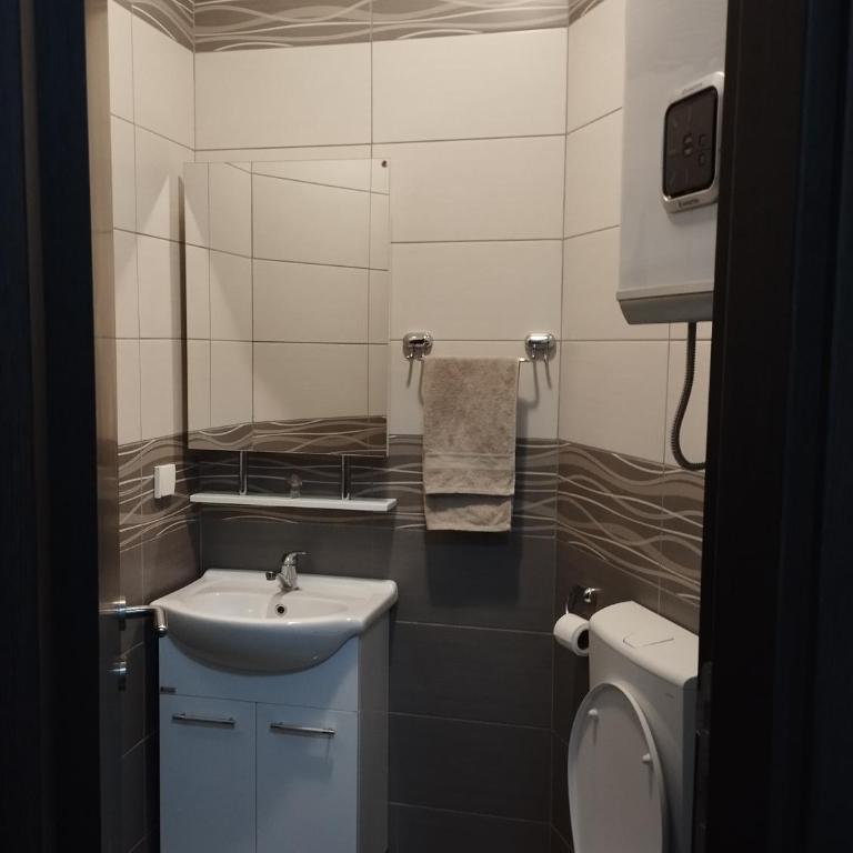 Duplex Apartman Centar - Two-Bedroom Apartment with Balcony - 4