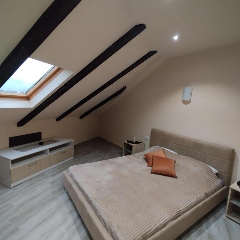Duplex Apartman Centar - Two-Bedroom Apartment with Balcony - 5