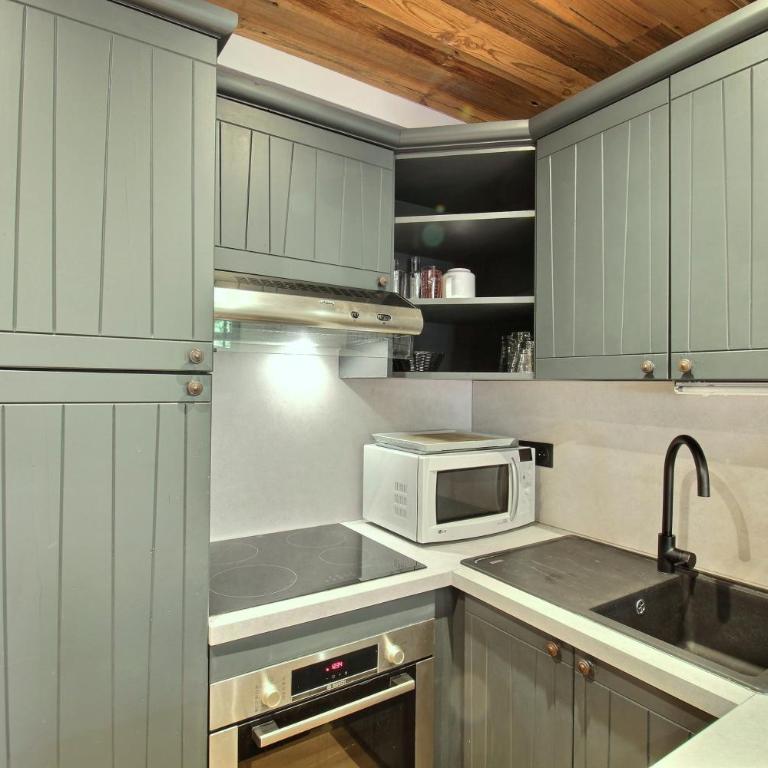 ARC 1950 - Appartement 10 personnes Duplex Cheminée - ski aux pieds - Sauna, Hammam, Jacuzzi, Piscine - Apartamento de 3 dormitorios con vistas a las montañas - 16