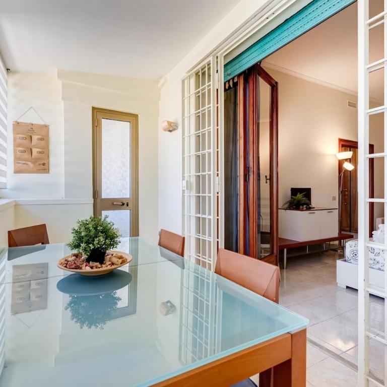 Karolina's Home, 2-BDR at Vatican - Appartamento con 2 Camere da Letto - 2