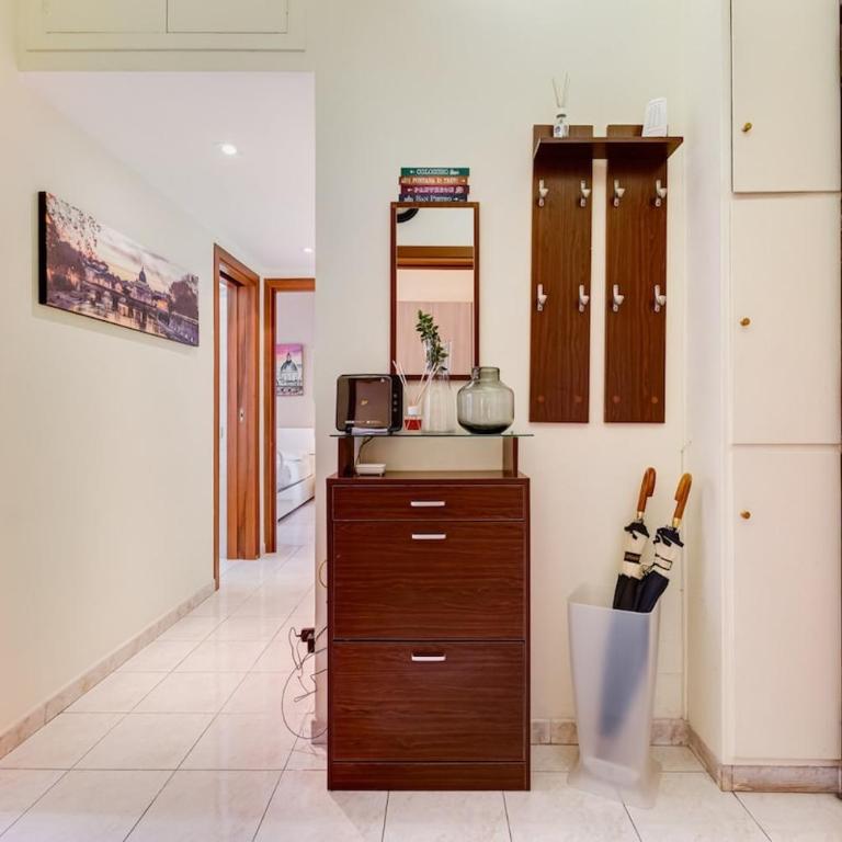 Karolina's Home, 2-BDR at Vatican - Appartamento con 2 Camere da Letto - 22