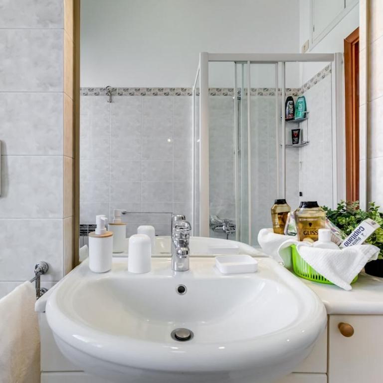 Karolina's Home, 2-BDR at Vatican - Appartamento con 2 Camere da Letto - 56