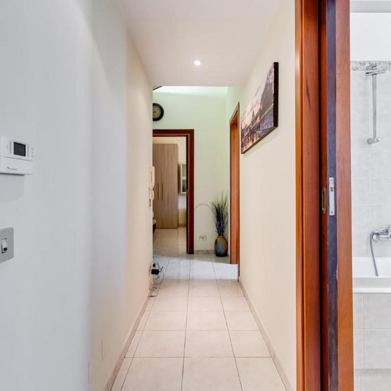 Karolina's Home, 2-BDR at Vatican - Appartamento con 2 Camere da Letto - 63