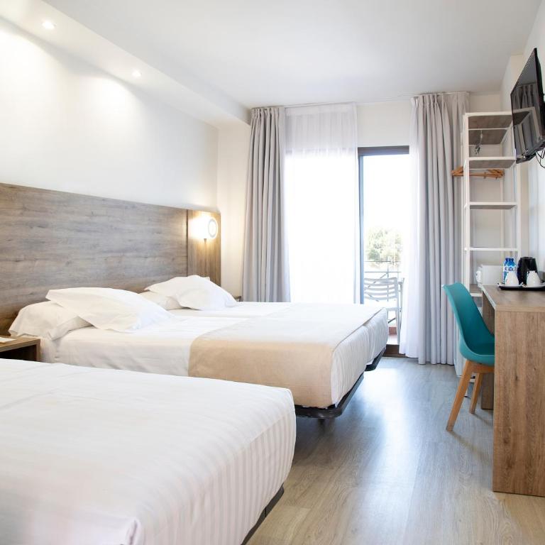 Hotel Boutique Calas de Alicante - Family Room with Garden View (3 adults) - 2