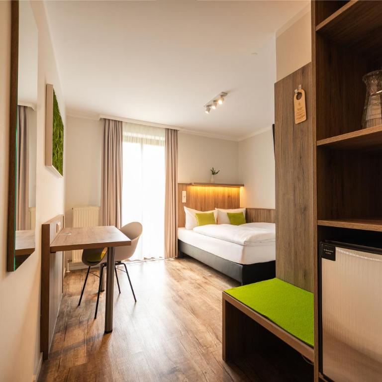 Hotel Perlach Allee by Blattl - Double Room - Queen Size Bed - 18