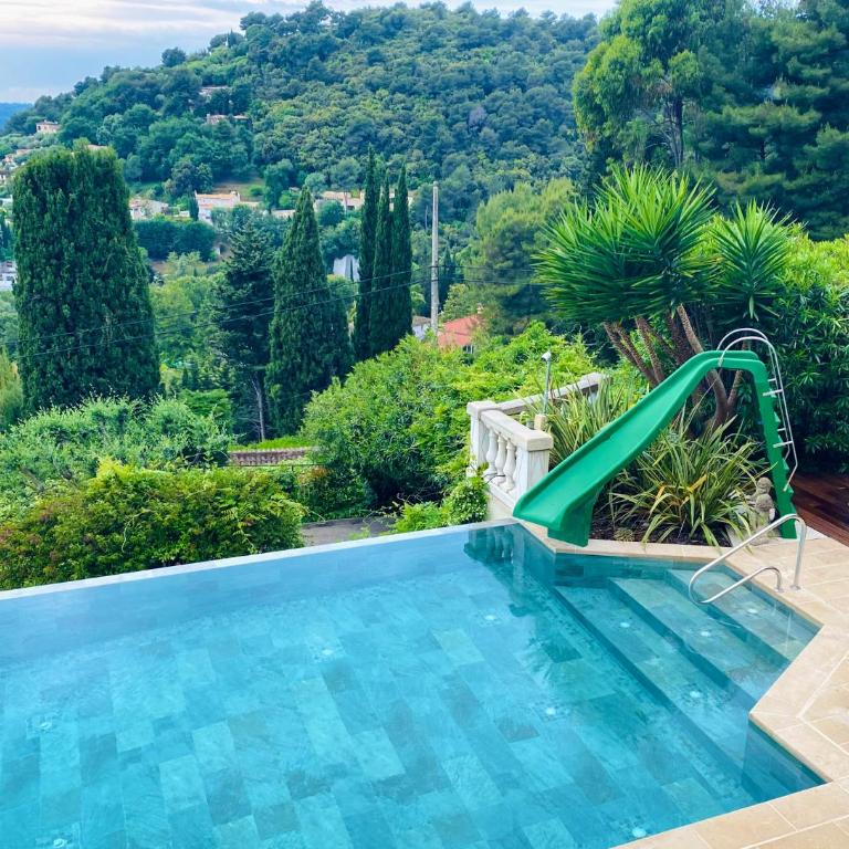 Luxury Pool Apartment at Villa Seburga - Two-Bedroom Apartment - 23