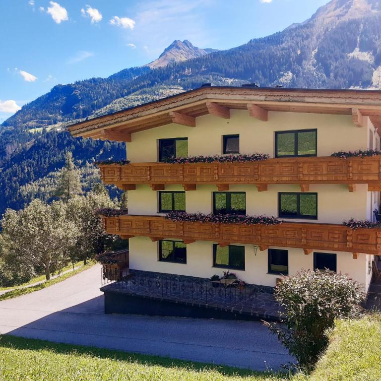 Ferienwohnung - Schmirnerhof - Apartment mit 3 Schlafzimmern - 2
