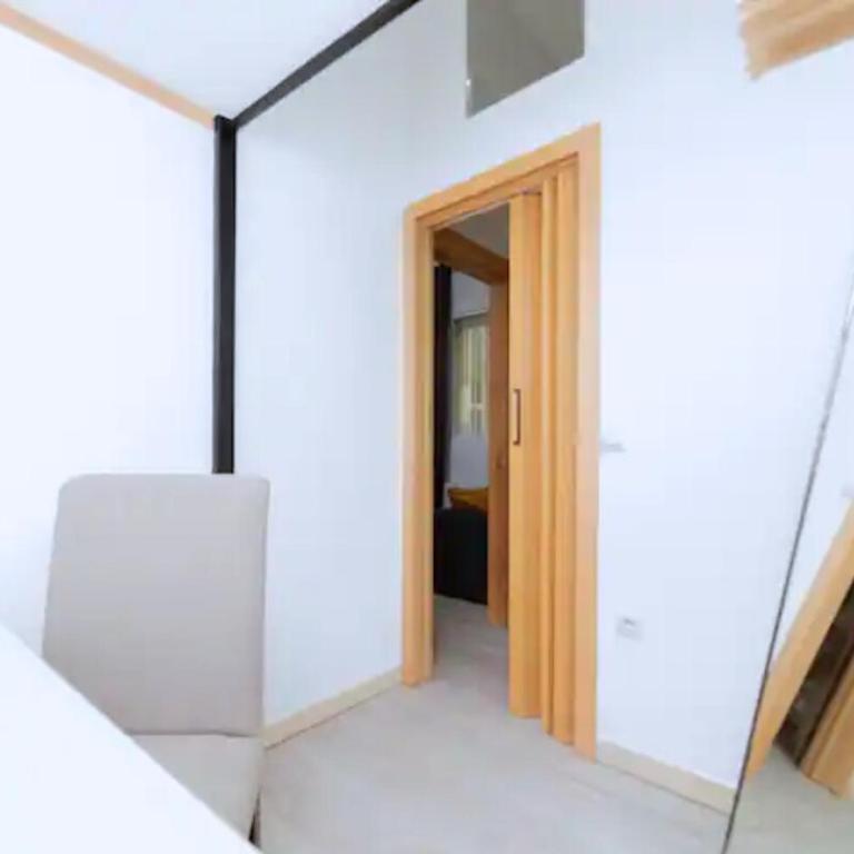 Lavapies Love Nest - One-Bedroom Apartment - 13