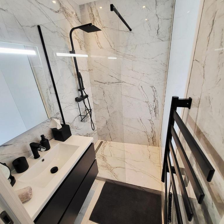 Exceptional 3-room apartment in quiet Cannes - Appartement avec Terrasse - 20