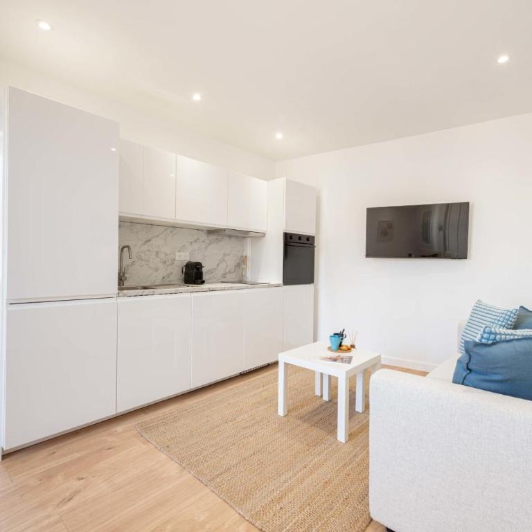Cannes 1-Br Apartment Near the City Center - Apartment - 6