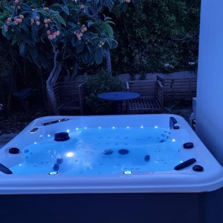 Maison privée avec jacuzzi privé - Two-Bedroom House - 3