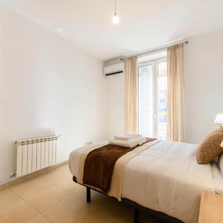 Apartamento de 2 Dormitorios a Pasos de Gran Vía Vive en el Corazón de Madrid DIN133B - Two-Bedroom Apartment - 31