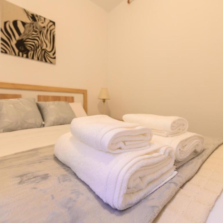 Apartamento de 2 Dormitorios a Pasos de Gran Vía Vive en el Corazón de Madrid DIN133B - Two-Bedroom Apartment - 34