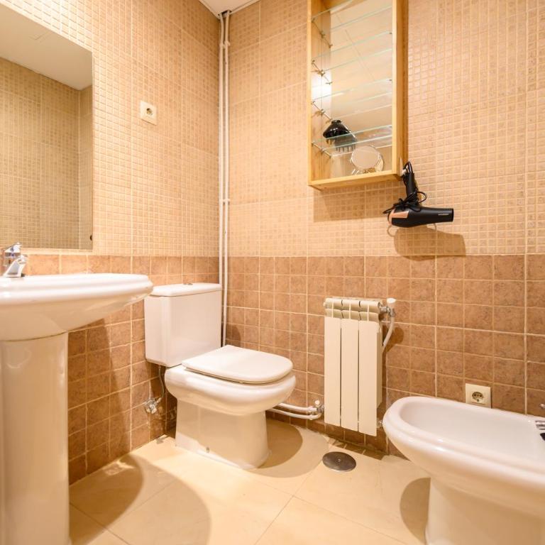 Apartamento de 2 Dormitorios a Pasos de Gran Vía Vive en el Corazón de Madrid DIN133B - Two-Bedroom Apartment - 44