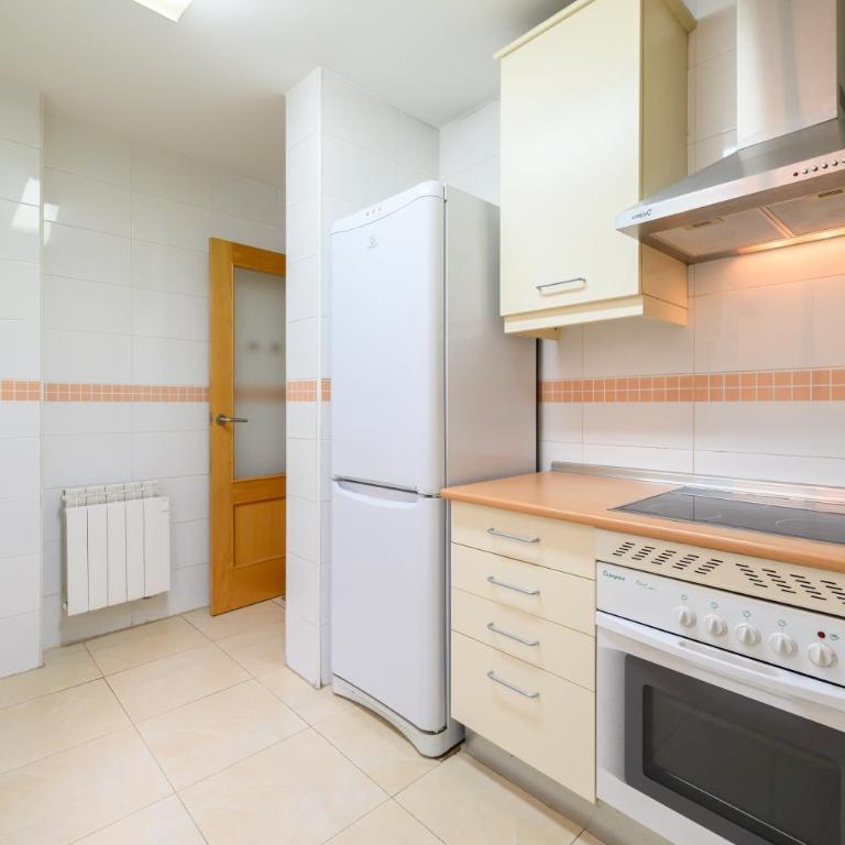 Apartamento de 2 Dormitorios a Pasos de Gran Vía Vive en el Corazón de Madrid DIN133B - Two-Bedroom Apartment - 47