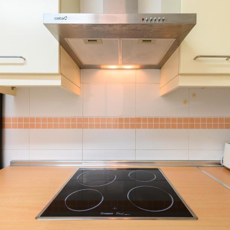 Apartamento de 2 Dormitorios a Pasos de Gran Vía Vive en el Corazón de Madrid DIN133B - Two-Bedroom Apartment - 53