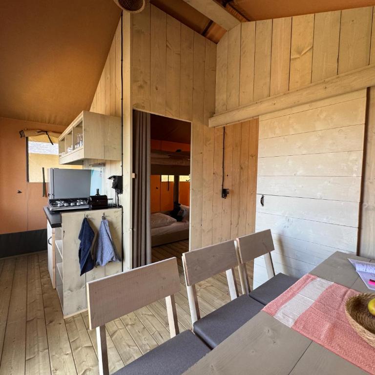 Estivotravel on Camping Cisano San Vito - Tenda - 8