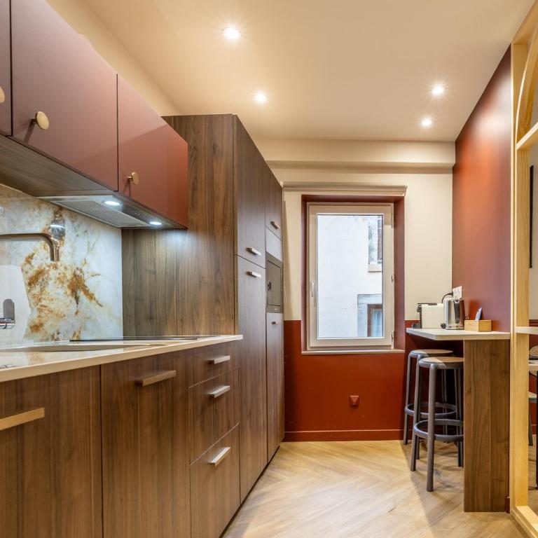 Studio Chic & Spacieux Hyper-Centre Clermont C - Appartement 1 Chambre - 30