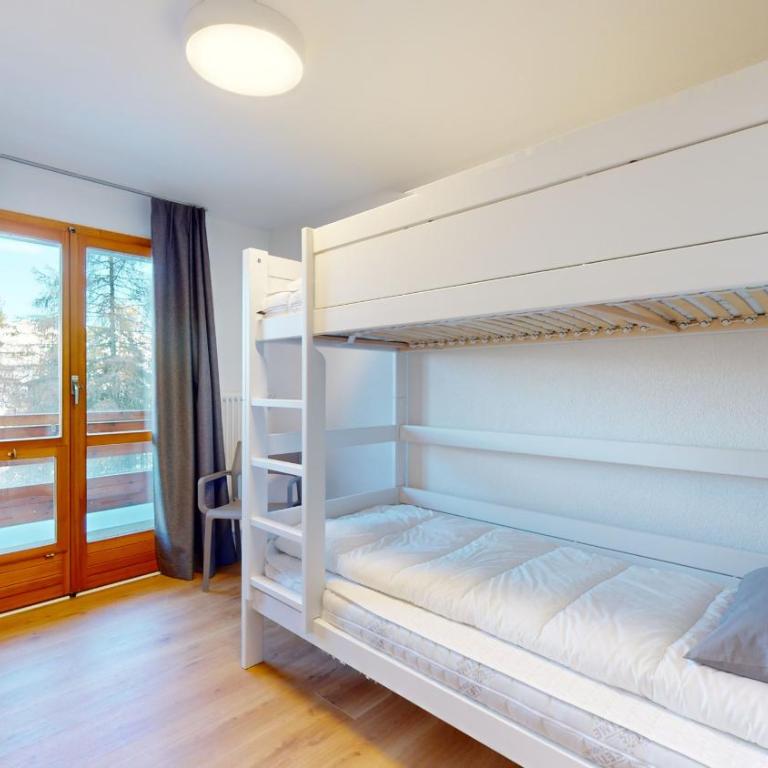 Chalet de lOurs AUTHENTIC Etage Penthes 14 pers - Familienzimmer - 5