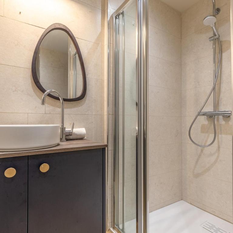 Studio Chic & Spacieux Hyper-Centre Clermont B - Appartement 1 Chambre - 16