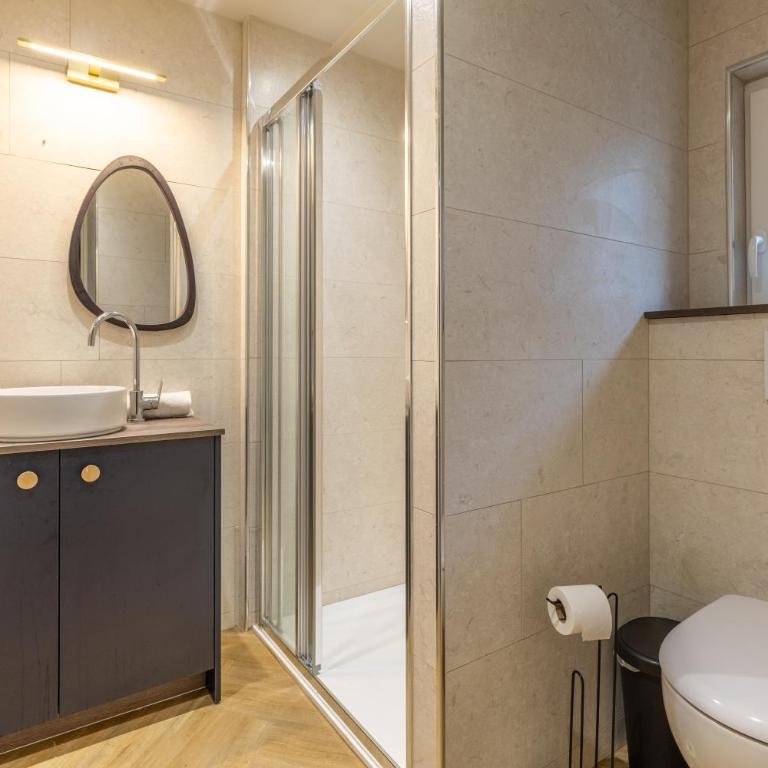 Studio Chic & Spacieux Hyper-Centre Clermont B - Appartement 1 Chambre - 35