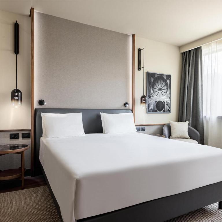 Radisson Blu Hotel, Florence - Standard Room - 2