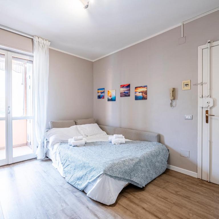 Homiday- Light Flat - Free Parking - One-Bedroom Apartment - 15