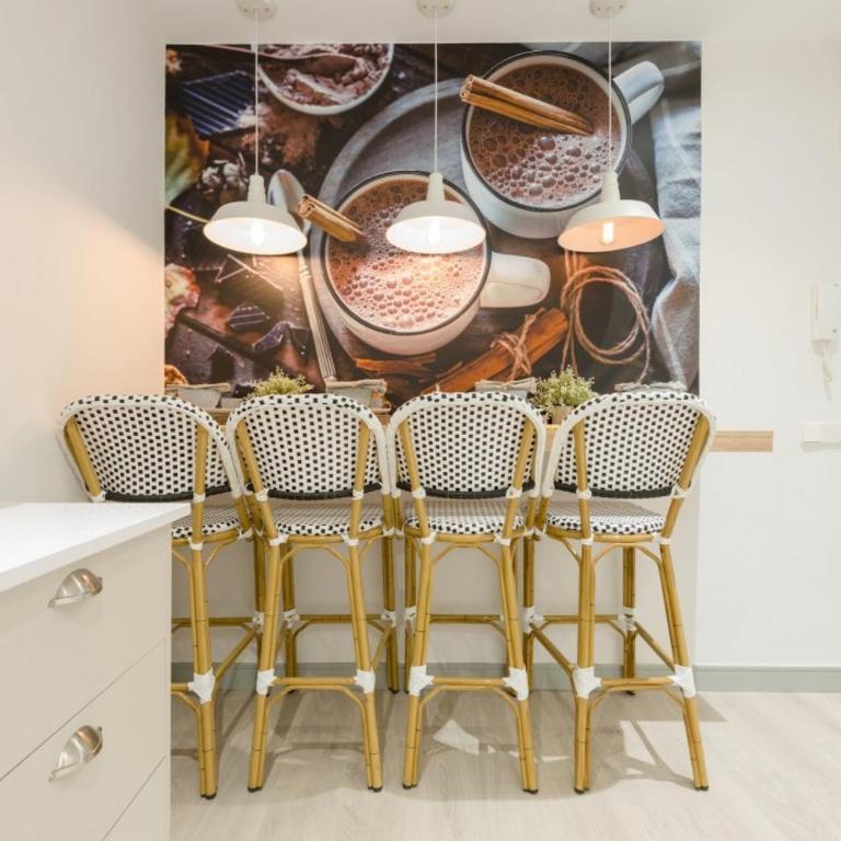 Stylish Renewed 3min to Gran Via-2B2BT - Apartment - 9