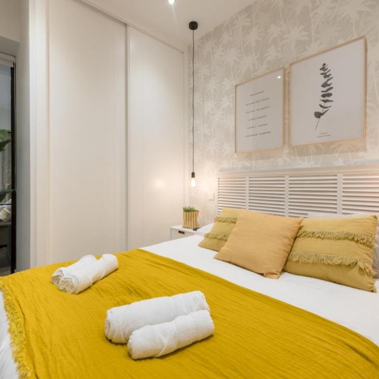 Stylish Renewed 3min to Gran Via-2B2BT - Apartment - 11