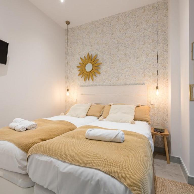 Stylish Renewed 3min to Gran Via-2B2BT - Apartment - 14