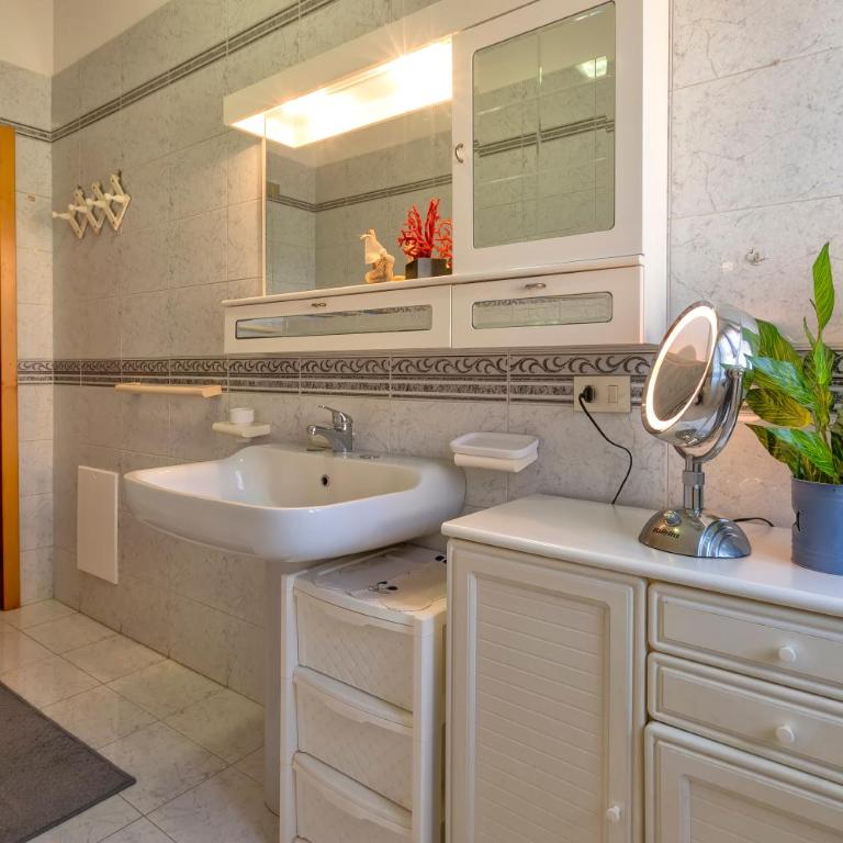 Sardinia Re - Catalogna 62 - Three-Bedroom Apartment - 43