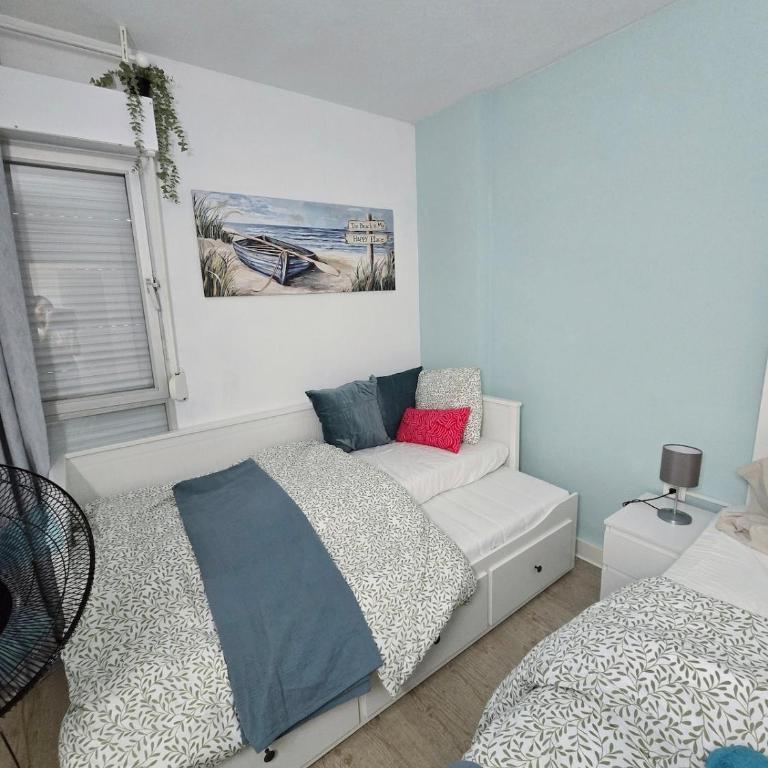 Benalmadena, Jupiter 1-Bedroom Apartment with Sea & Mountain Views, Pool & Garden - Apartamento de 1 dormitorio - 14
