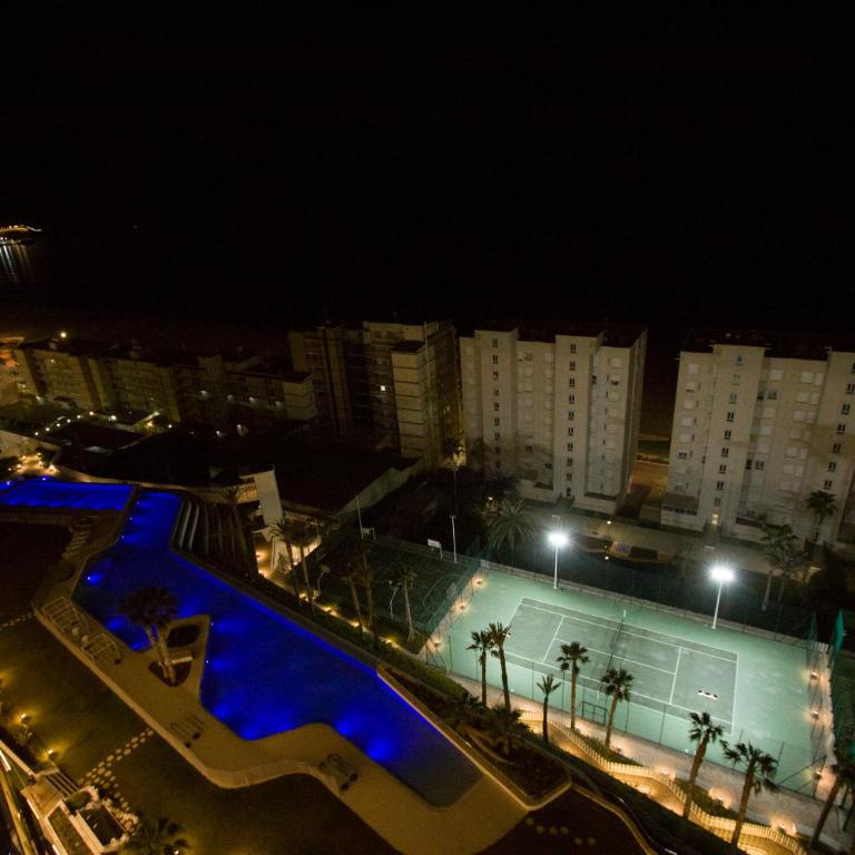 SUNSET CLIFFS 10 poniente BEACH BENIDORM VISTAS AL MAR - Three-Bedroom Apartment with Sea View - 28