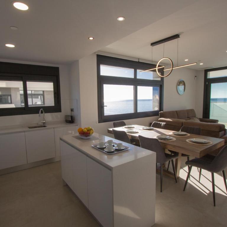 SUNSET CLIFFS 10 poniente BEACH BENIDORM VISTAS AL MAR - Three-Bedroom Apartment with Sea View - 31