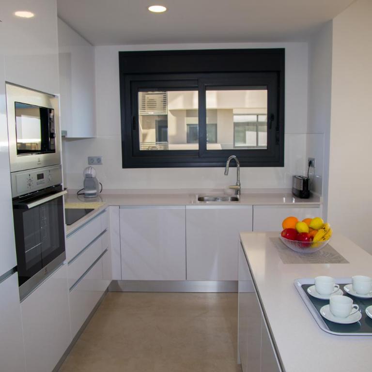 SUNSET CLIFFS 10 poniente BEACH BENIDORM VISTAS AL MAR - Three-Bedroom Apartment with Sea View - 30