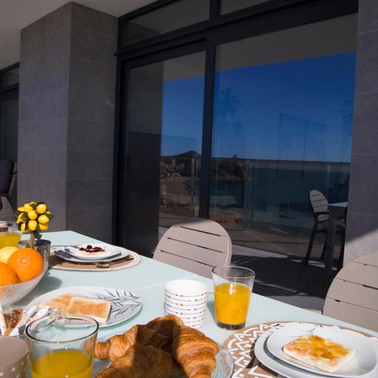 SUNSET CLIFFS 10 poniente BEACH BENIDORM VISTAS AL MAR - Three-Bedroom Apartment with Sea View - 25