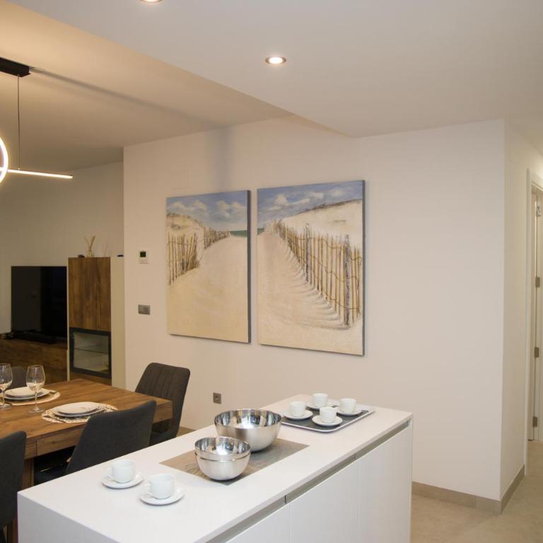 SUNSET CLIFFS 10 poniente BEACH BENIDORM VISTAS AL MAR - Three-Bedroom Apartment with Sea View - 60