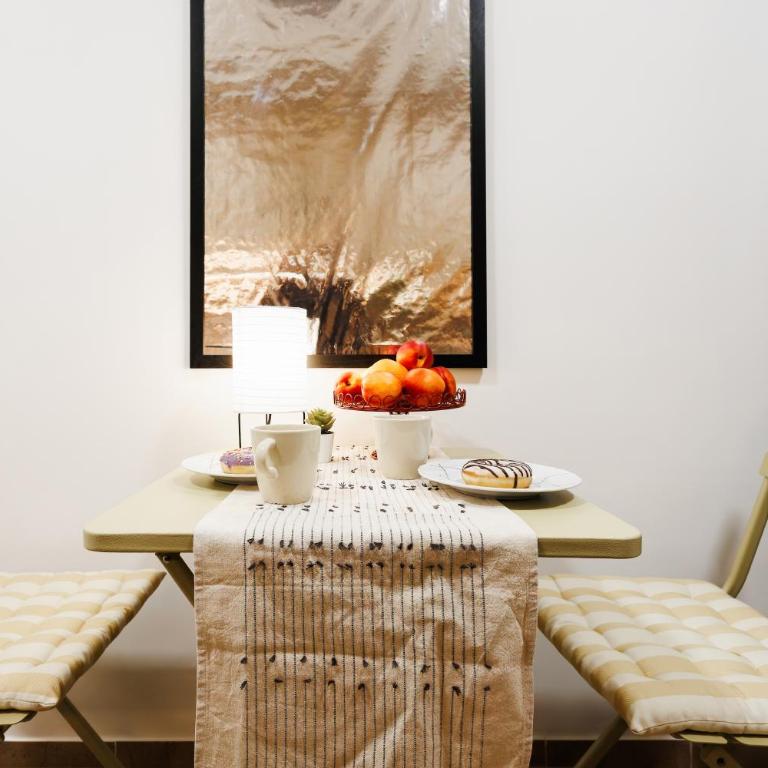 Chill Flow 110m2 with Balcony Old Town Renovated - Four-Bedroom Deluxe Apartment - 24