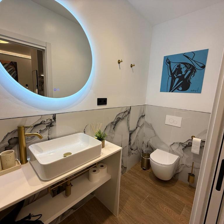 Ventura Luxury - Deluxe Double Room - 9