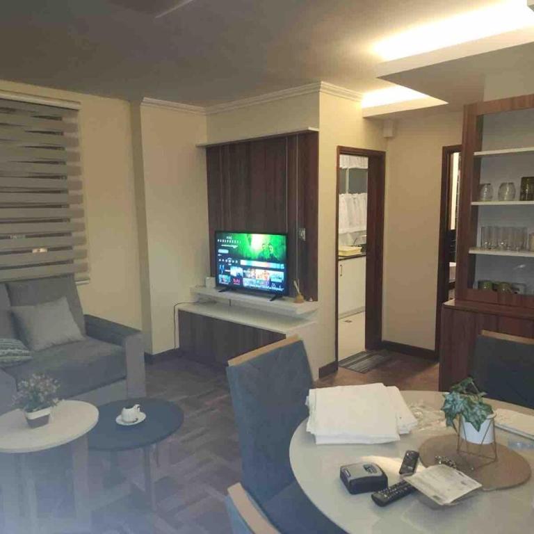 Modern, downtown and sunny! - One-Bedroom Apartment - 6