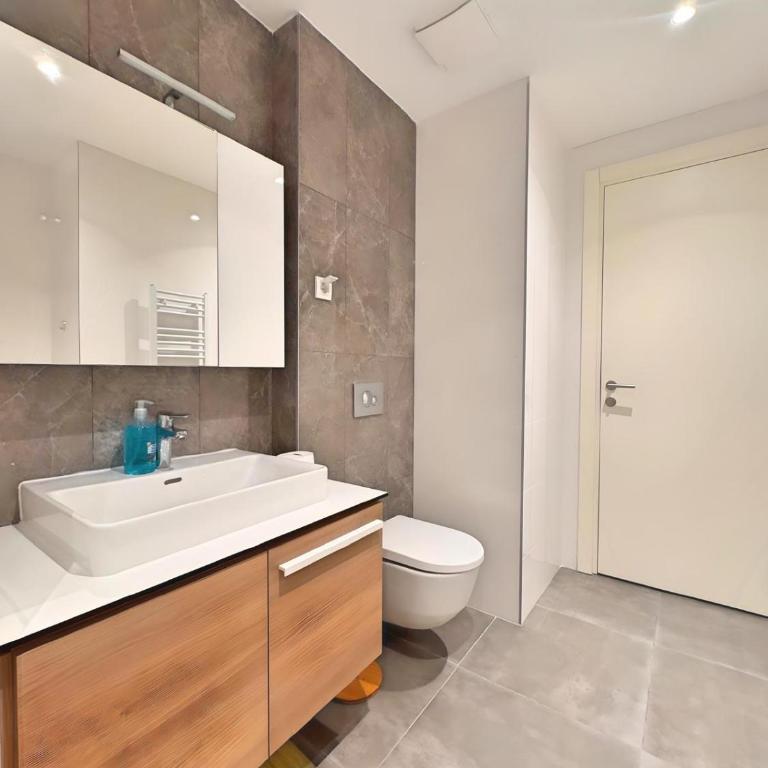 Beograd na vodi - Belgrade Waterfront Apartments - Two-Bedroom Apartment with City View - 1