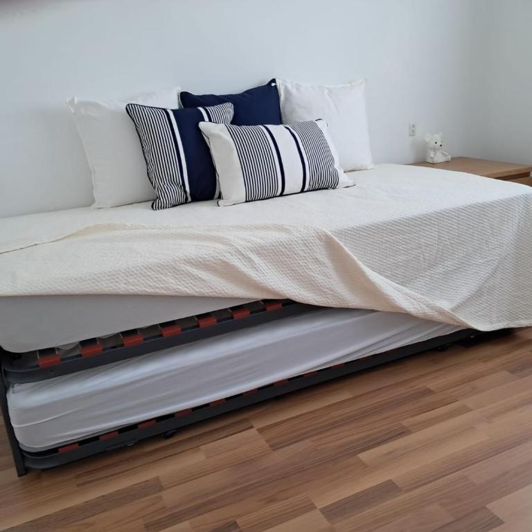 Quiet cozy apartment near beach - Apartamento de 2 dormitorios con terraza - 9
