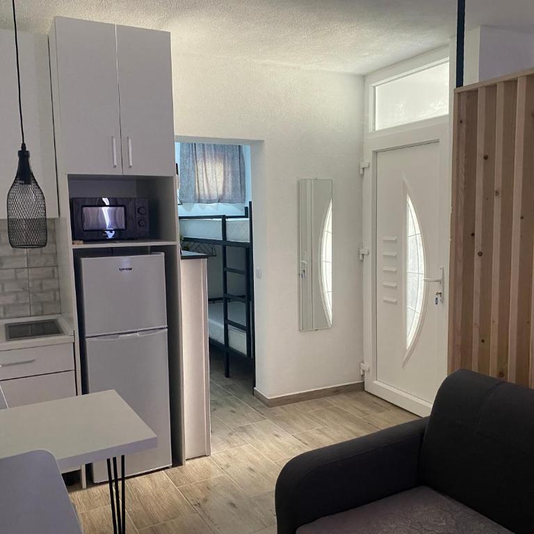 Apartmani Zilic - One-Bedroom Standard Apartment - 6