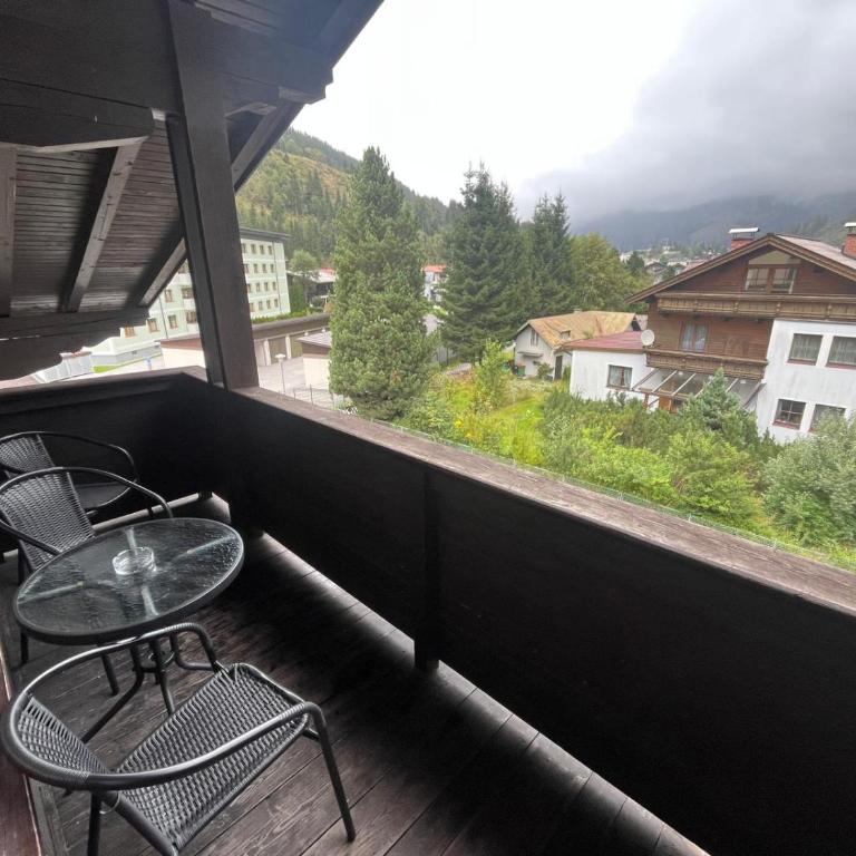 Alpenpension Haslinger - Doppelzimmer mit Balkon (3 Erwachsene) - 5