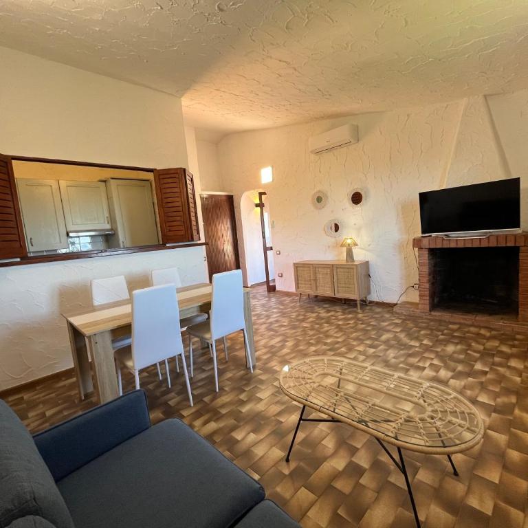 APPARTAMENTI BIANCANEVE by VILLA AUREA CAV - Appartamento con 2 Camere da Letto, Balcone e Vista mare - 9